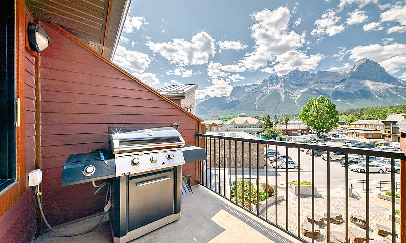 For  Sale: 1002-8Th ...