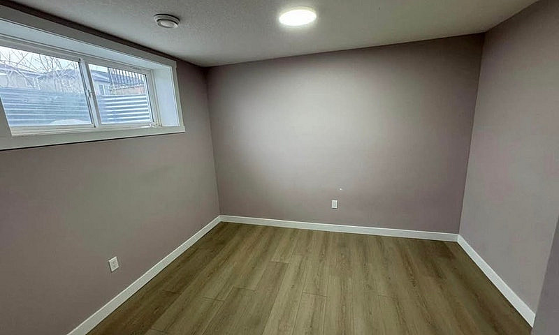 Modern 2-Bed, 1-Bath...