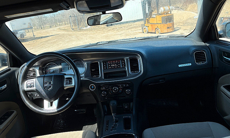 Dodge Charger 2011...