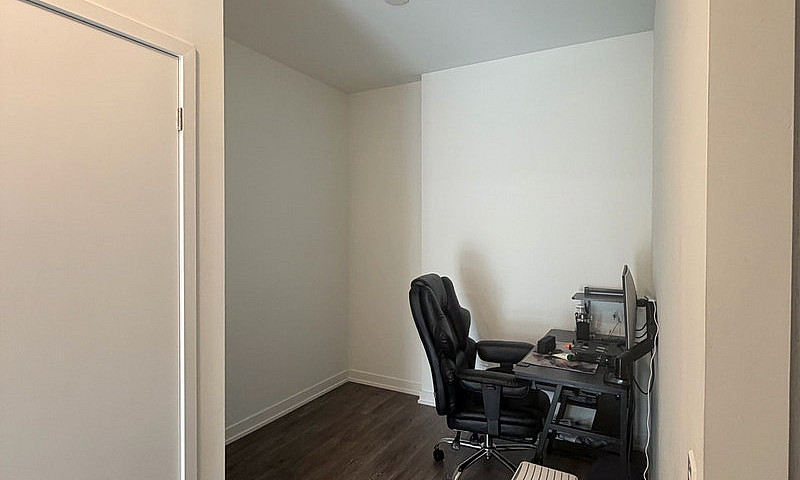 1 Bedroom + Den For ...