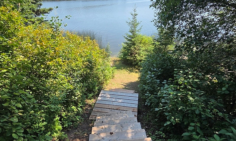 Premium Lakefront Lo...