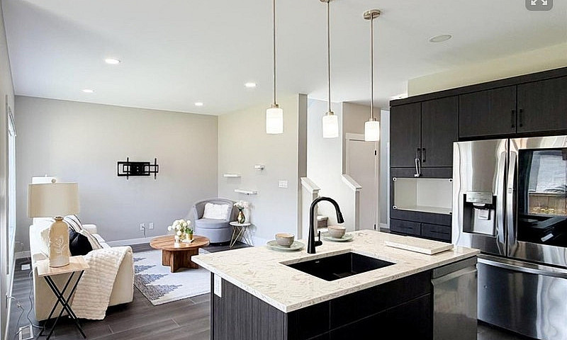 Beautiful Detached H...