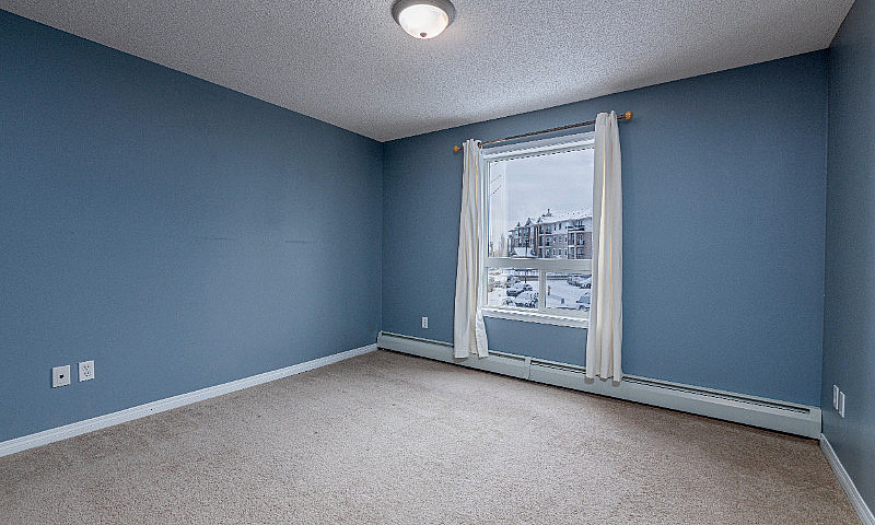 Just Listed - 5204 7...