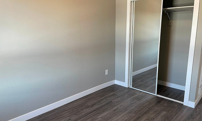 Modern 1-Br Apartmen...