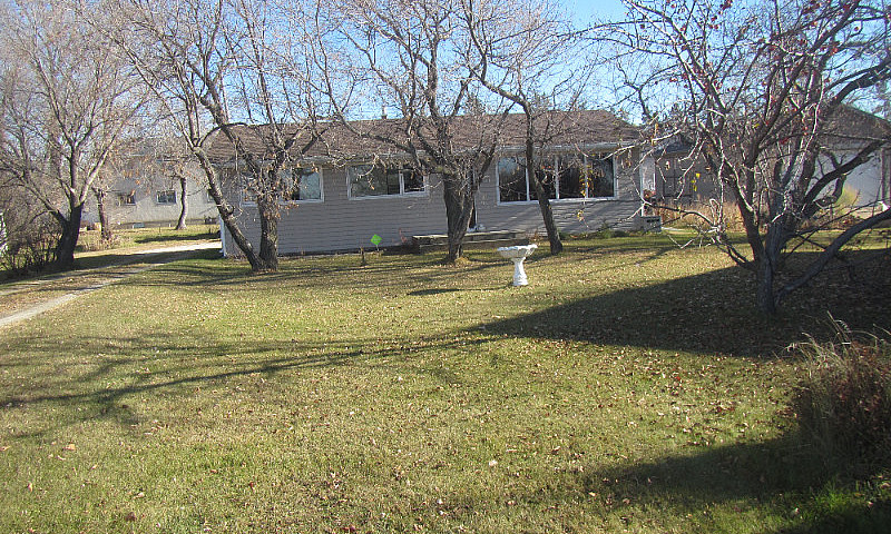 3 Bedroom House On B...