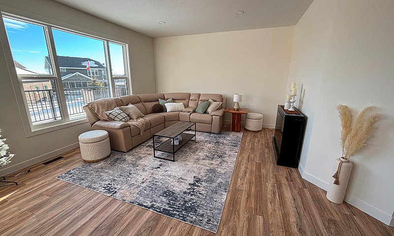 40 Erica Drive, Laco...