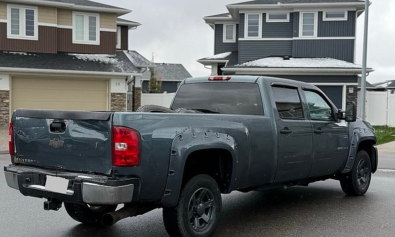  Chevy Silverado 350...