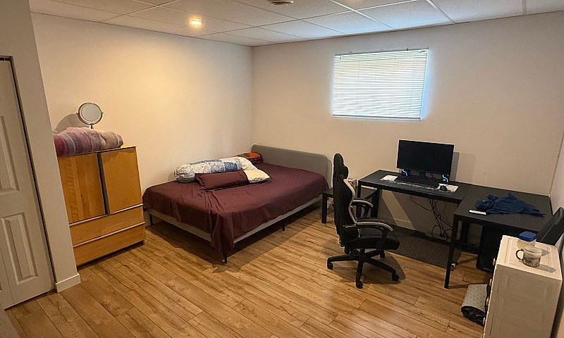 Room Near Uofm...