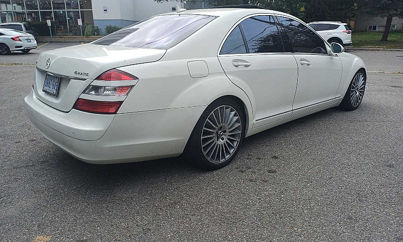 Mercedes S450...