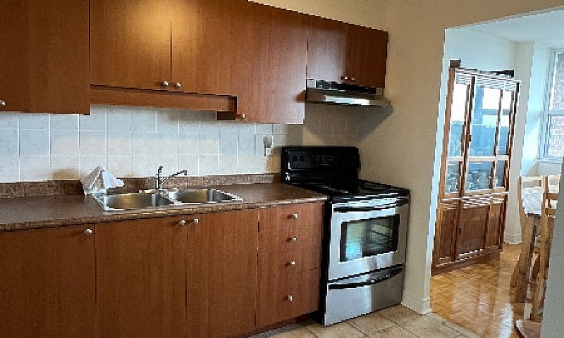 2 Bedroom +Den Condo...