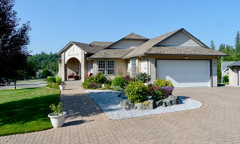 Beautiful  Home For ...