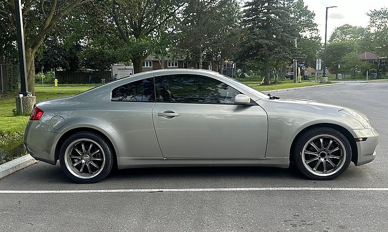 2003 Infiniti G35...