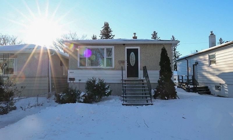 2 Bedroom Upper Leve...