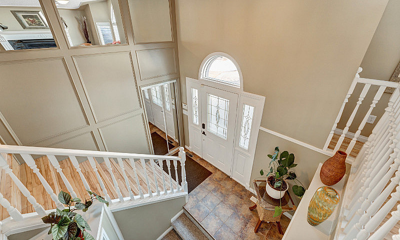 Luxury Living With L...