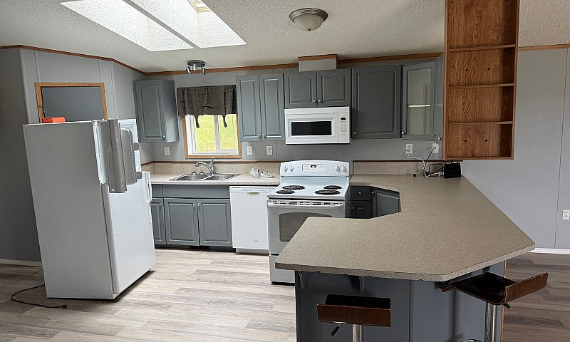Acreage Gull Lake Re...