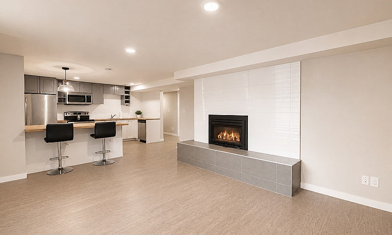 Renovated 2 Bedroom ...