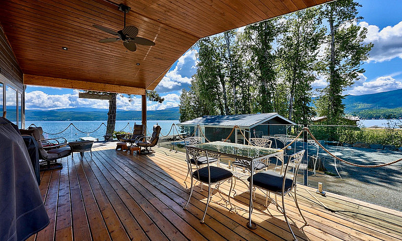 Shuswap Lakefront Es...
