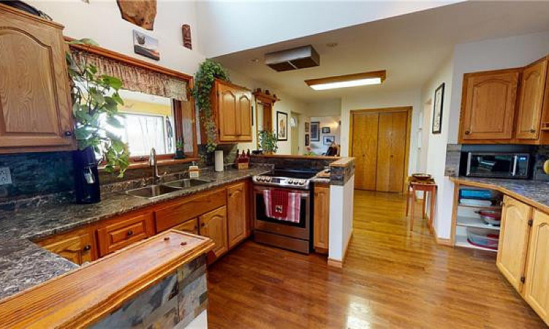 **Open House Sat. Ma...