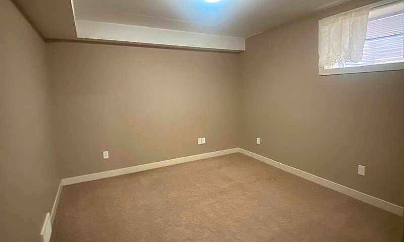 1 Bedroom Basement A...