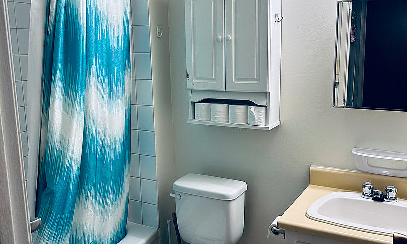 $1270 Sublet Availab...