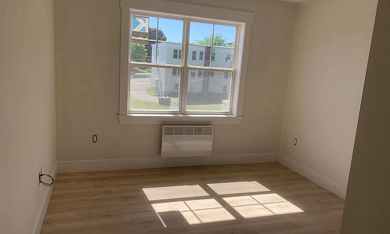 Modern 2-Bedroom Apa...