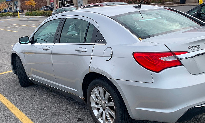2011 Chrysler 200...