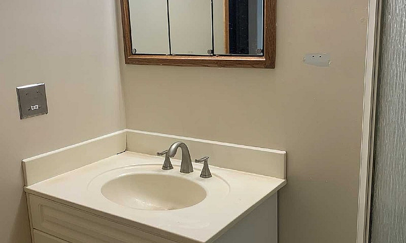 Room For Rent ...