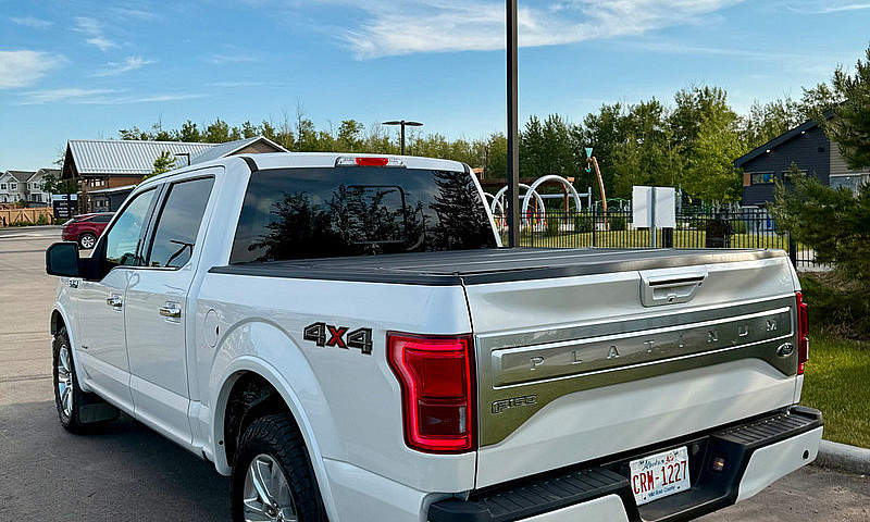 2017 Ford F-150 Plat...