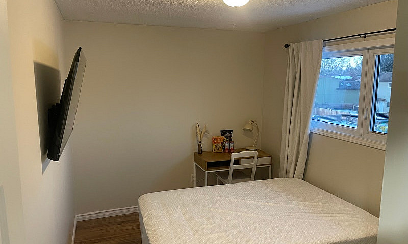 Room For Rent ...