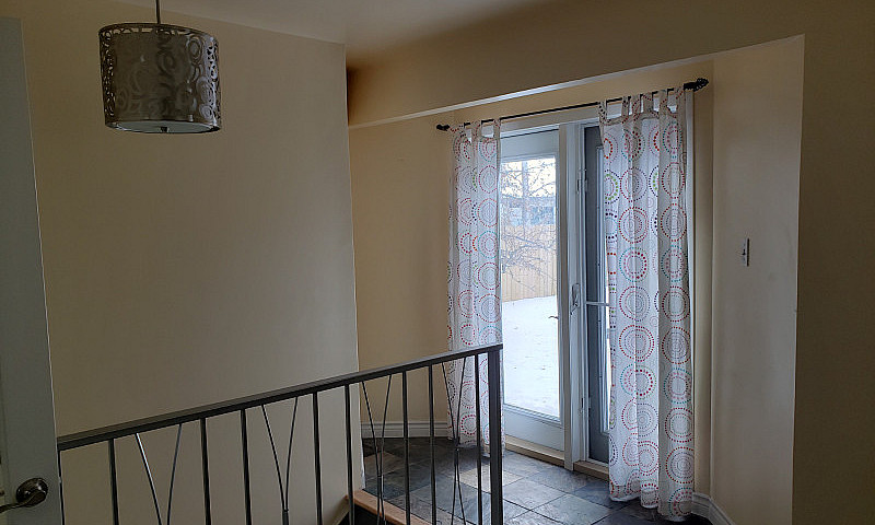 Beautiful 2 Story Ho...