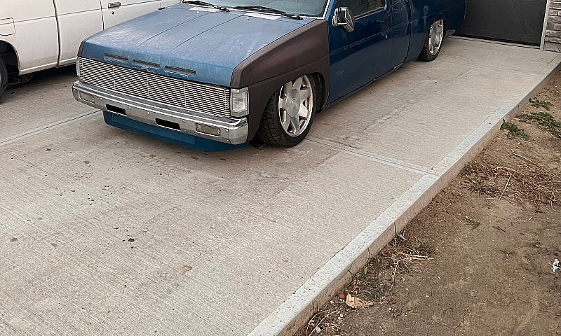 1989 Nissan Hardbody...