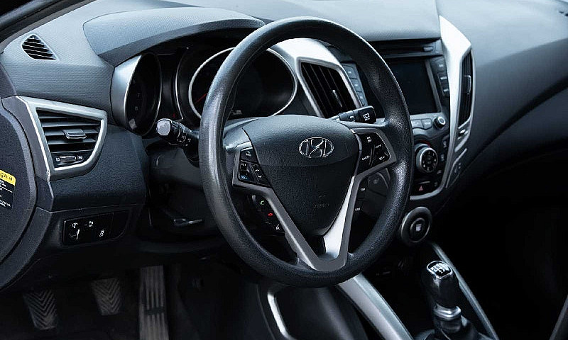 2012 Hyundai Veloste...