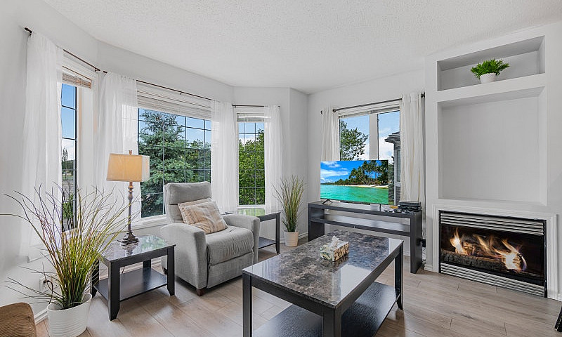 2 Bedroom Condo In S...