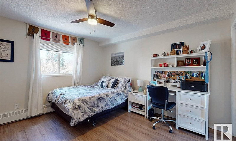 Fully Renovated Exec...