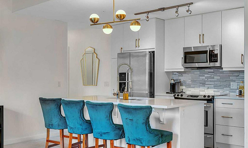 2 Bdrm Condo | Say H...