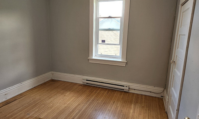 2 Br Upper Duplex In...