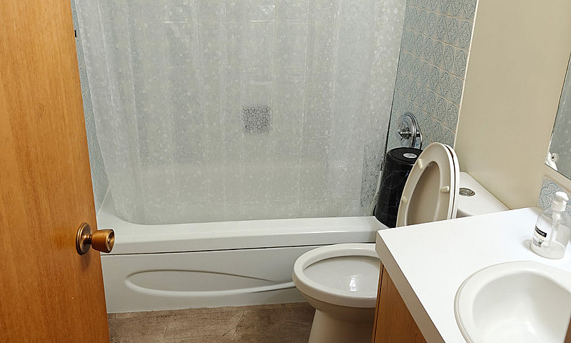 $ 1650.00/Mo. 2 Bd, ...