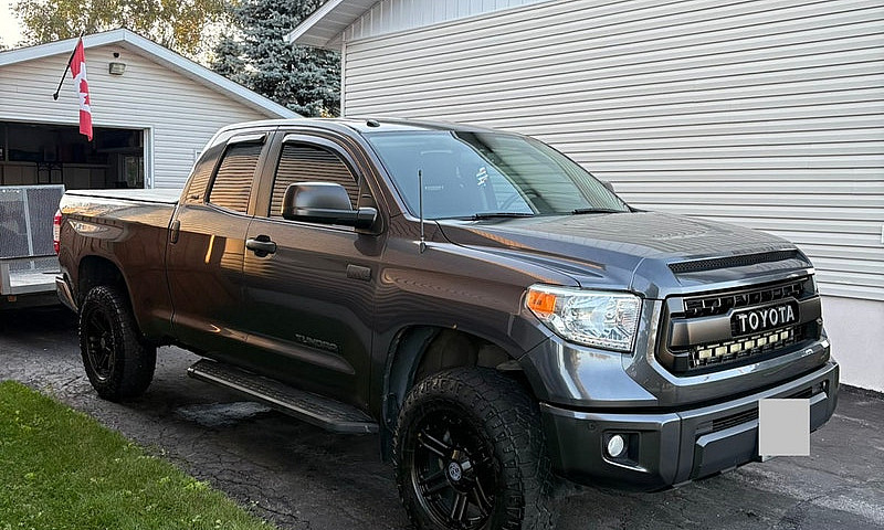 2016 Toyota Tundra *...