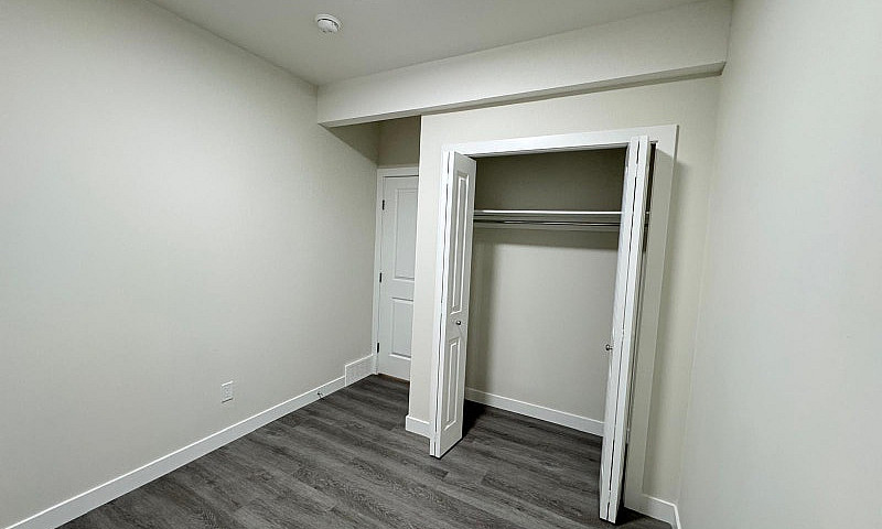 2 Bedroom Basement F...