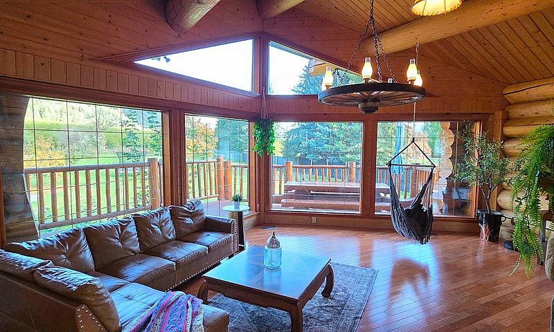 Stunning Log Home On...