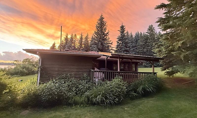 Beautiful Cottage Fo...