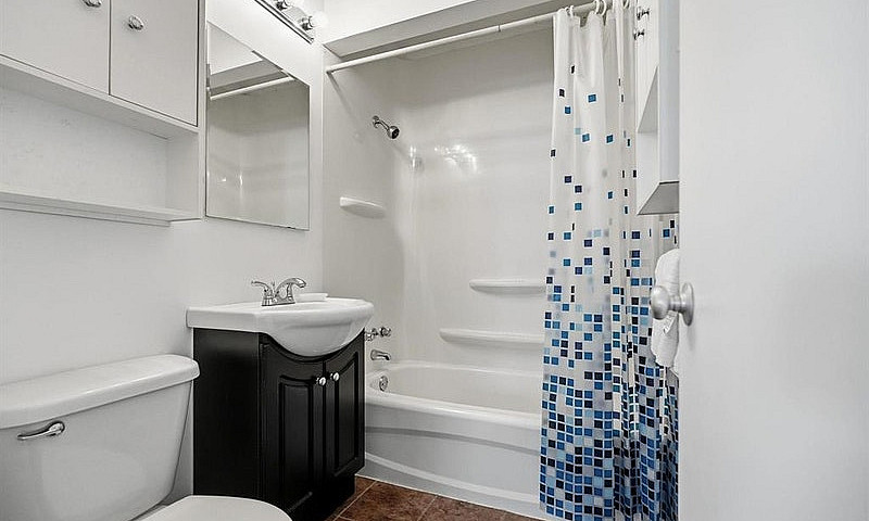 Riverview Duplex, Co...