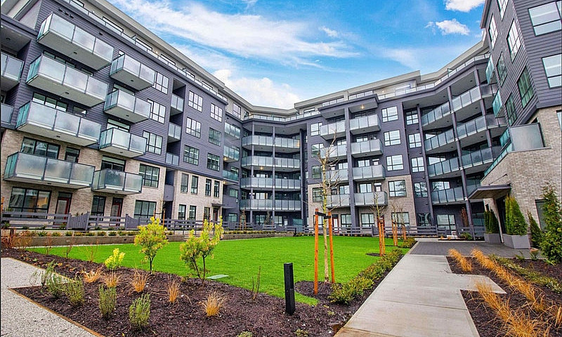 2 Bed 2 Bath Apartme...