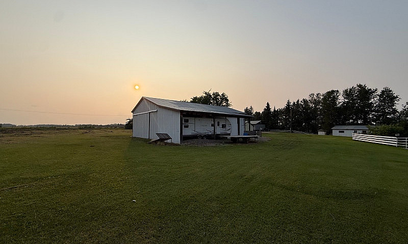 Meadow Lake Acreage/...