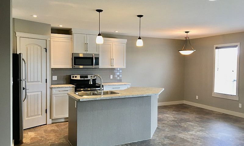 3 Bedroom / 2 Bath U...
