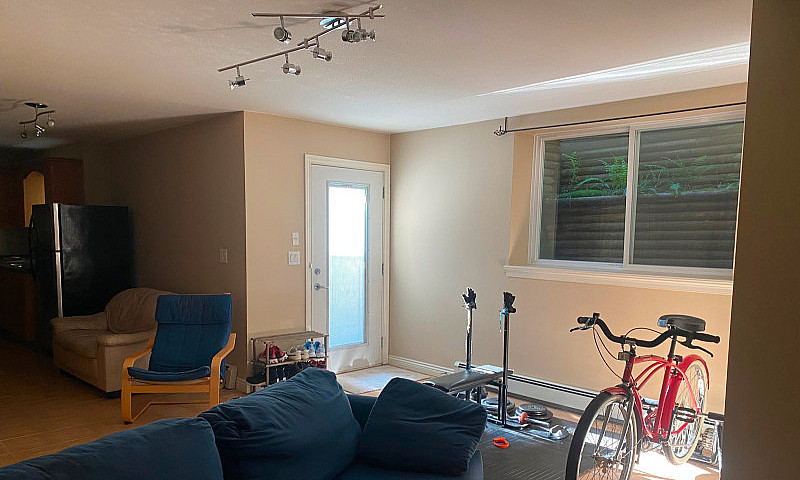 1 Bedroom Suite- Lar...