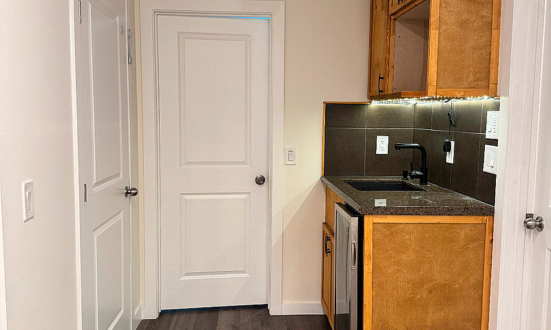 One Bedroom For Rent...