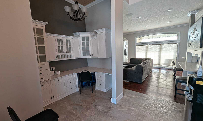 4378 Sqft 6 Bed/5Bat...
