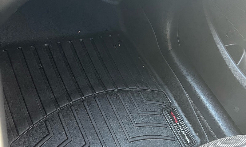 2014 Hyundai Veloste...