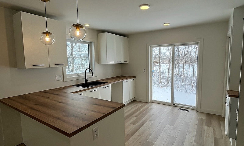 New Beautiful 4 Bdr ...